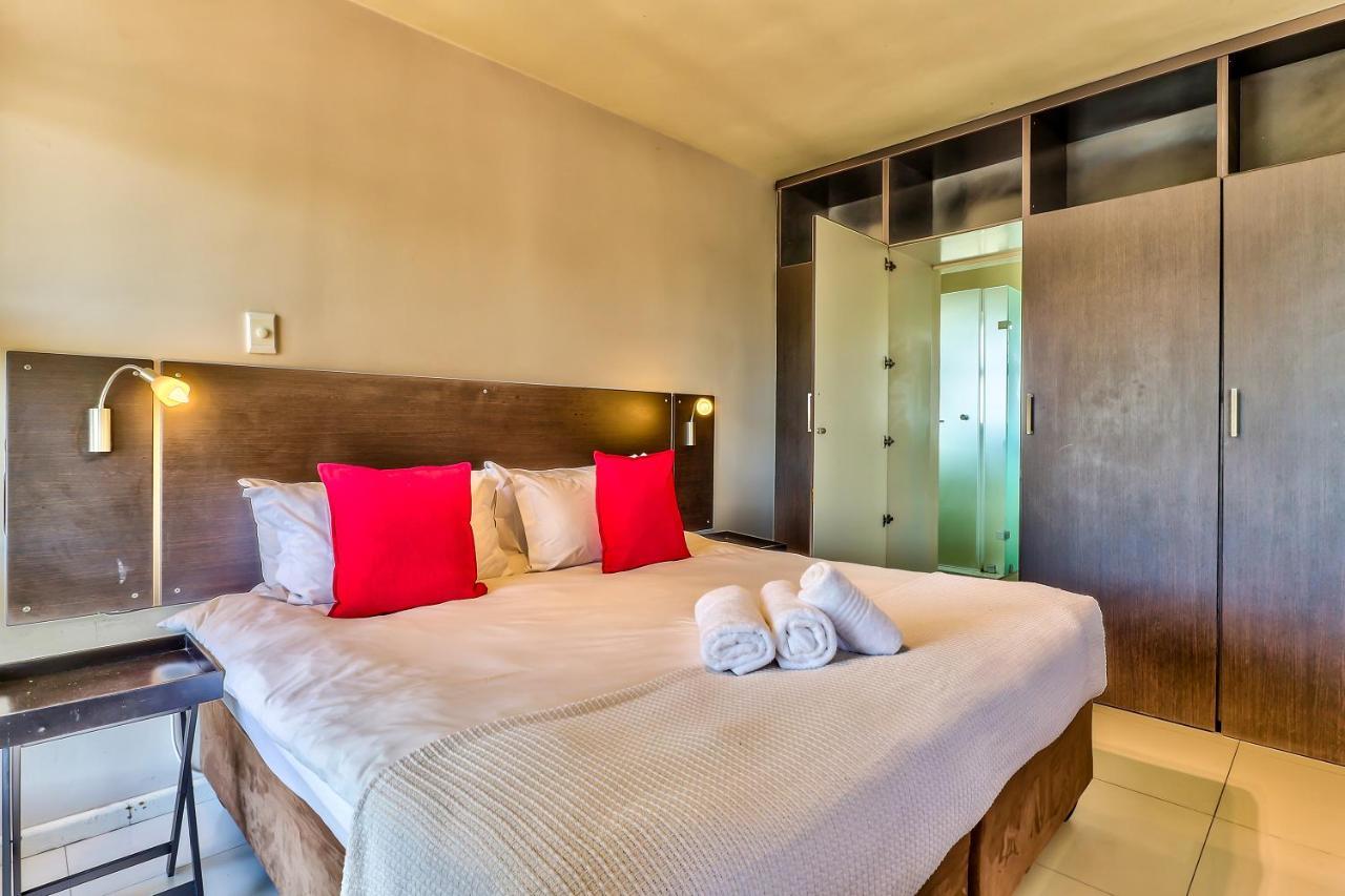 Cascades 608 In Point * Cape Town