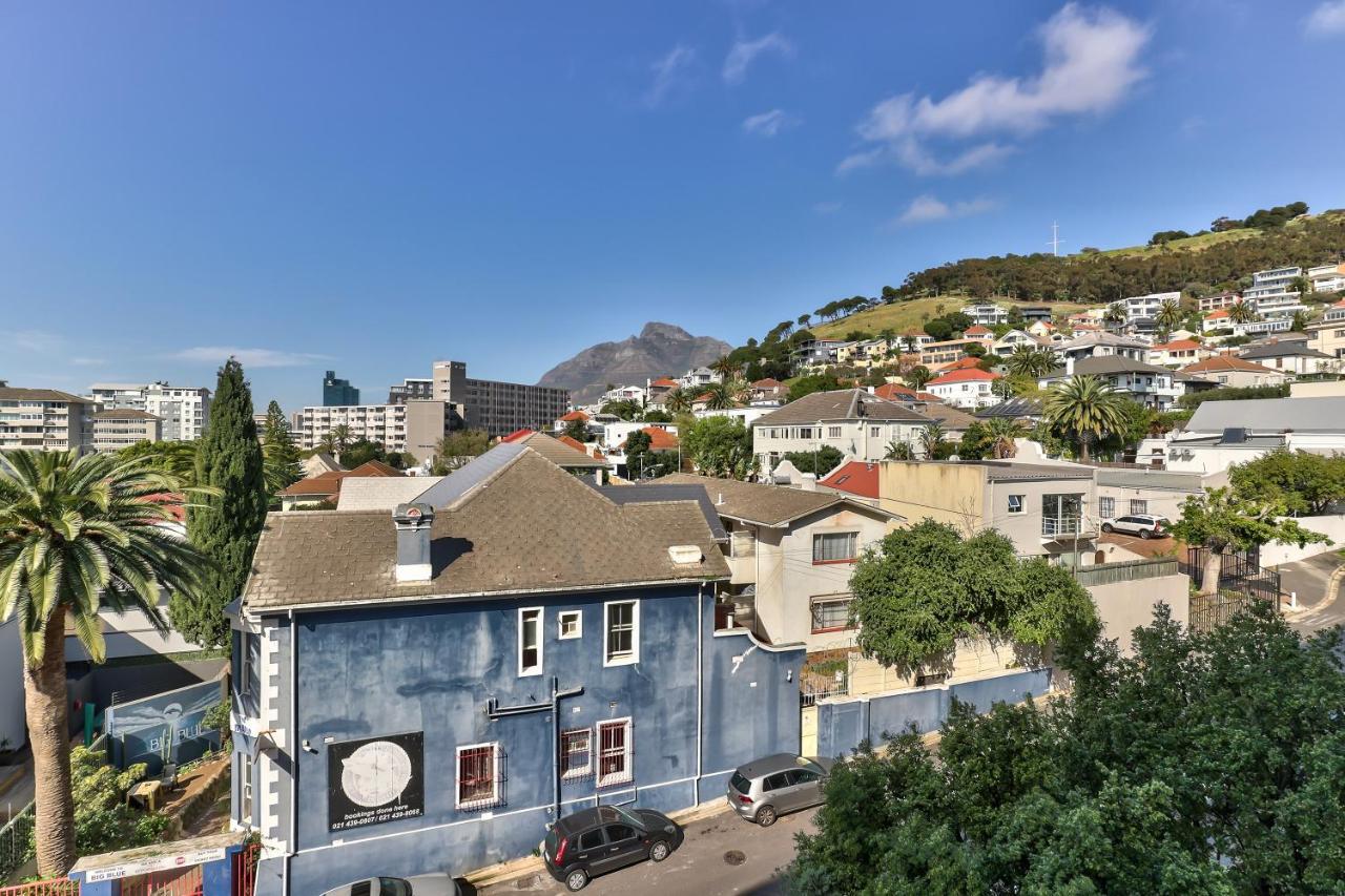 Cascades 608 In Point * Cape Town